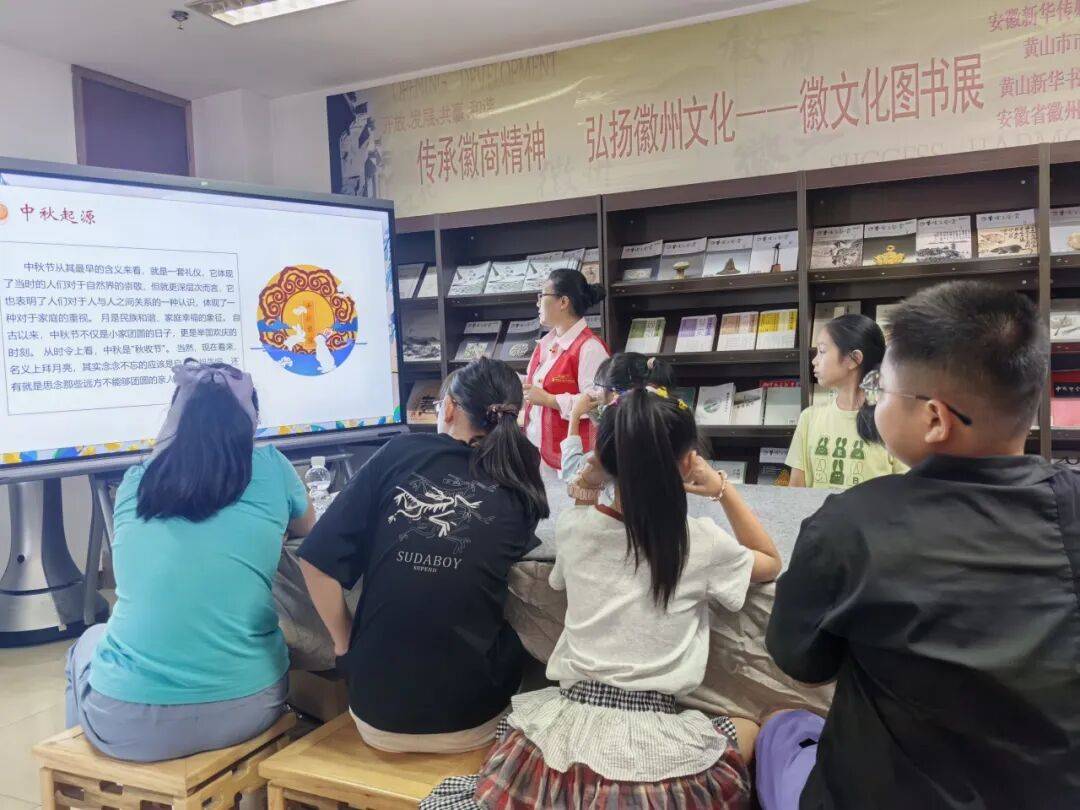 思——中徽博双节活动相继举办开元棋牌织锦映华诞玉兔寄情(图2)