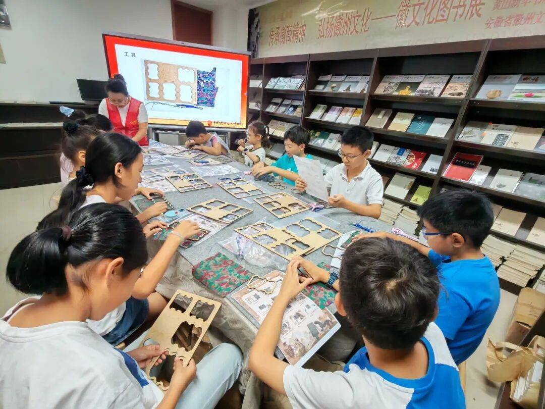 思——中徽博双节活动相继举办开元棋牌织锦映华诞玉兔寄情(图3)