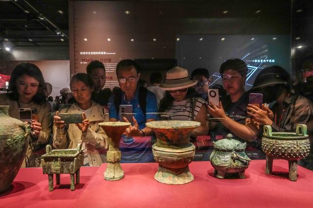 都一幅壮阔图卷纵情铺展开元棋牌北京：文化之(图4)